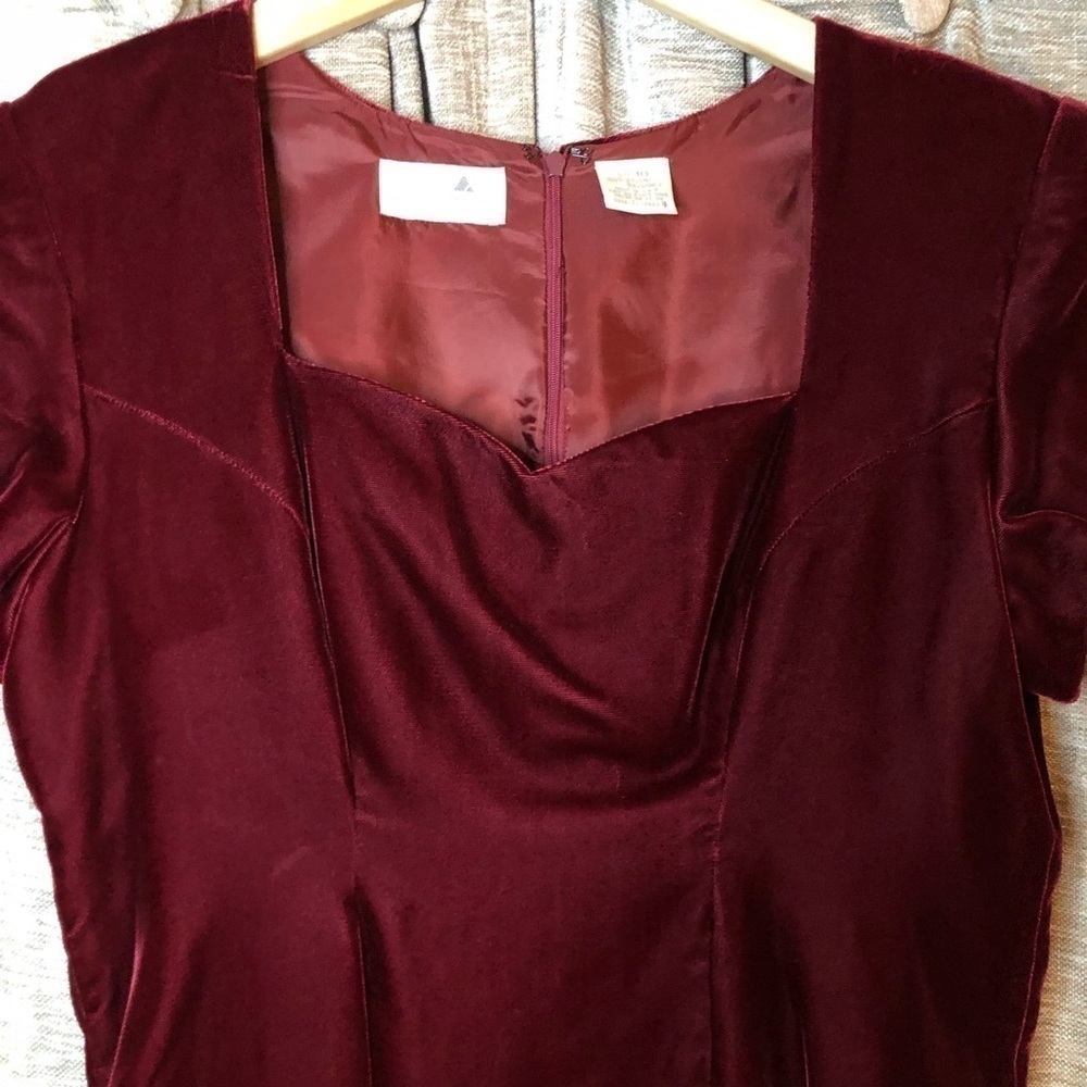 Vintage Liz Claiborne Dresses Burgundy Red Velvet Sweetheart Neckline Dress 10 - Picture 4 of 16